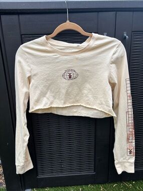 Dutch Bros Coffee Cream Long Sleeve Cropped Tee Graphic Shirt Size XS